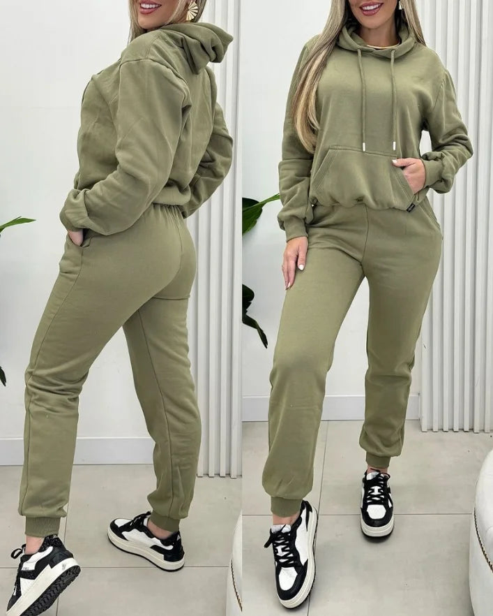 Two Piece Set of Fashionable New Styles Pocket Design Hooded Sweatshirt & Cuffed Sweatpants Set Leisure Sports Suit for Women