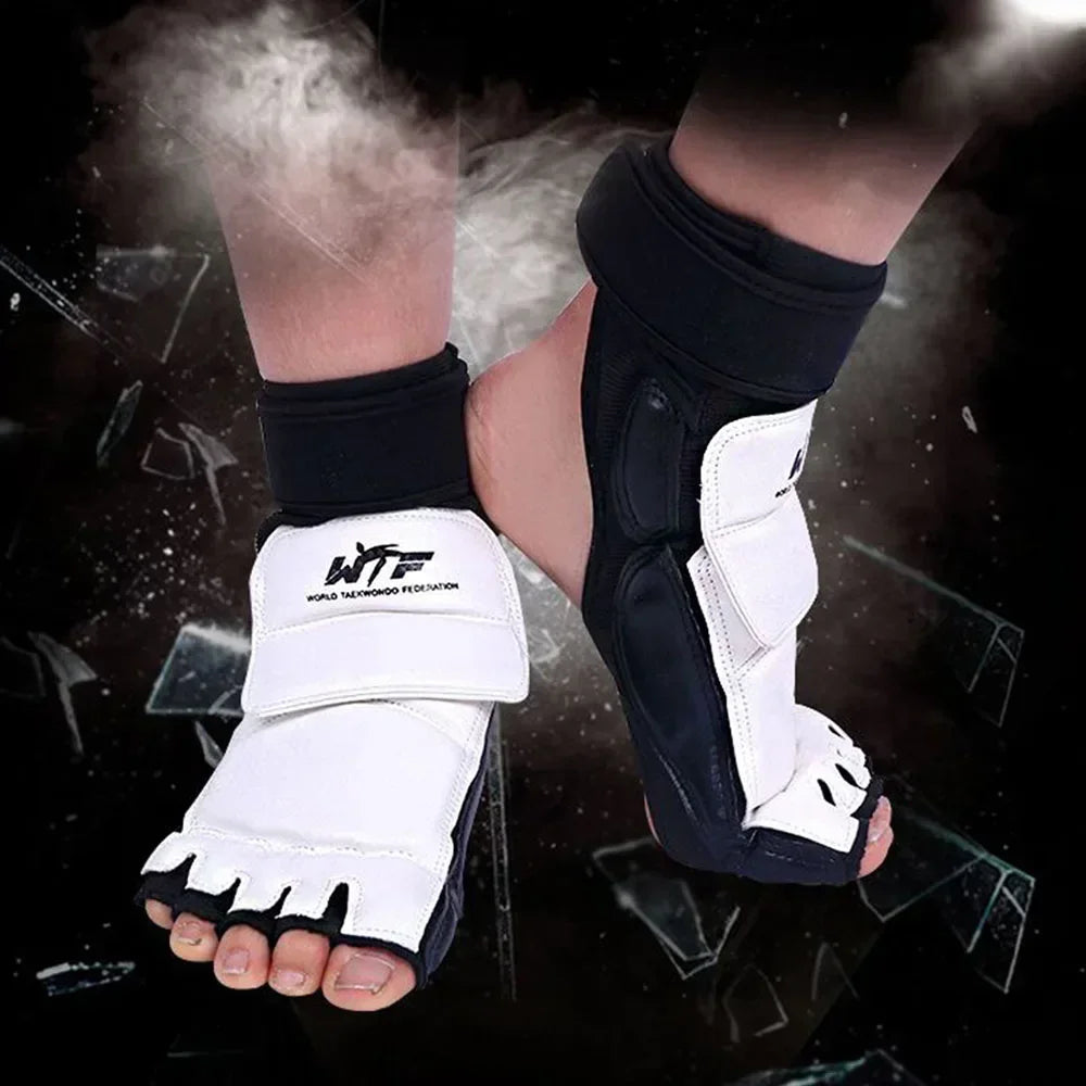 1 Pair Taekwondo Legguard Handguard Gloves Half Finger Sponge Protector Karate Boxing Competition Training Protective Gloves